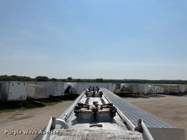 image for item FK3289 1985 Fruehauf FRUE tank trailer