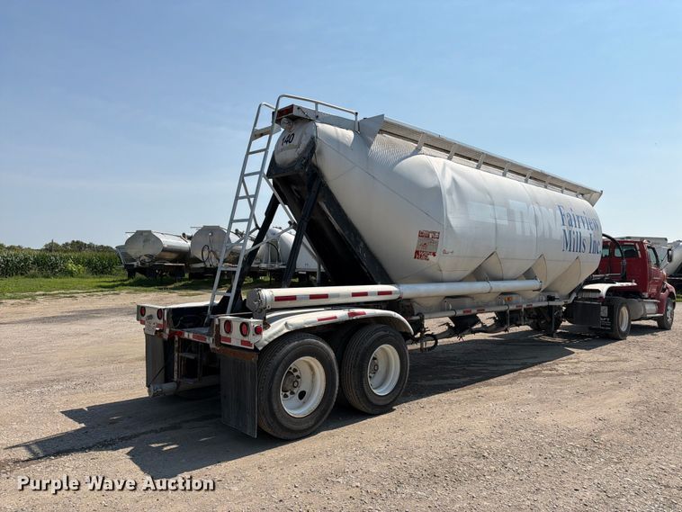 image for item FK3290 1985 Fruehauf pneumatic dry bulk trailer