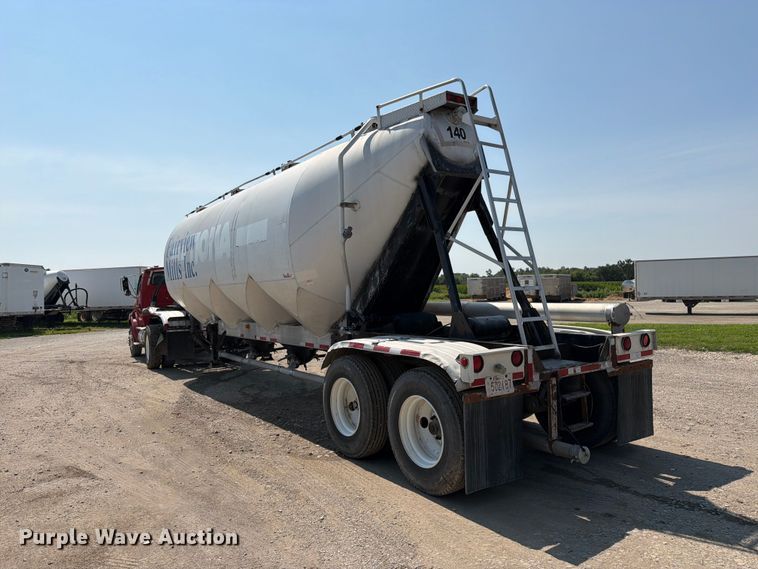 image for item FK3290 1985 Fruehauf pneumatic dry bulk trailer