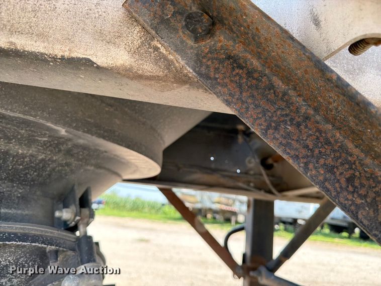 image for item FK3290 1985 Fruehauf pneumatic dry bulk trailer