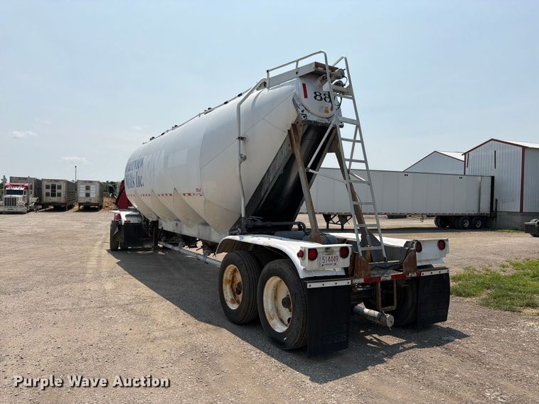 image for item FK3293 1985 Fruehauf pneumatic dry bulk trailer