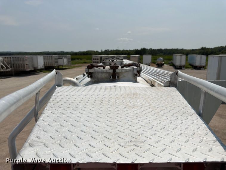 image for item FK3293 1985 Fruehauf pneumatic dry bulk trailer