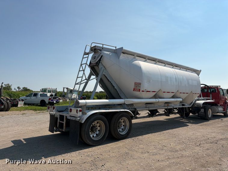 image for item FK3294 1985 Fruehauf pneumatic dry bulk trailer