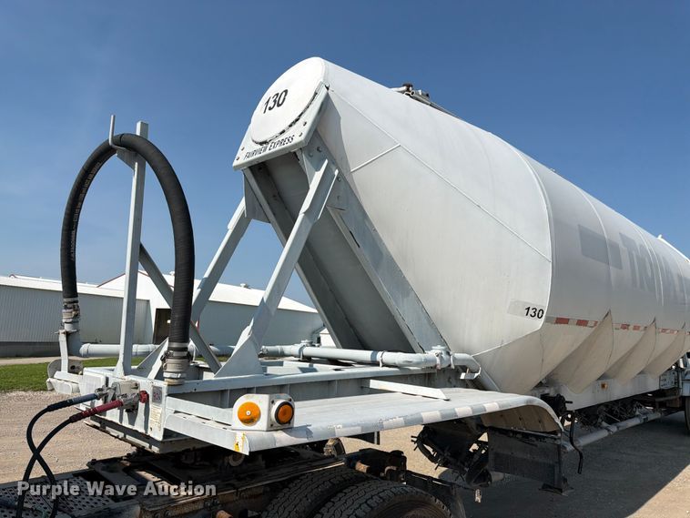 image for item FK3294 1985 Fruehauf pneumatic dry bulk trailer
