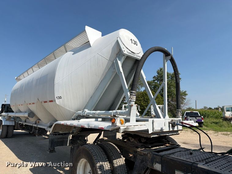image for item FK3294 1985 Fruehauf pneumatic dry bulk trailer