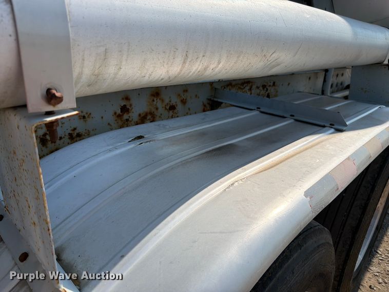 image for item FK3294 1985 Fruehauf pneumatic dry bulk trailer