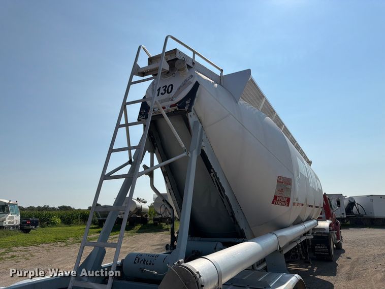 image for item FK3294 1985 Fruehauf pneumatic dry bulk trailer