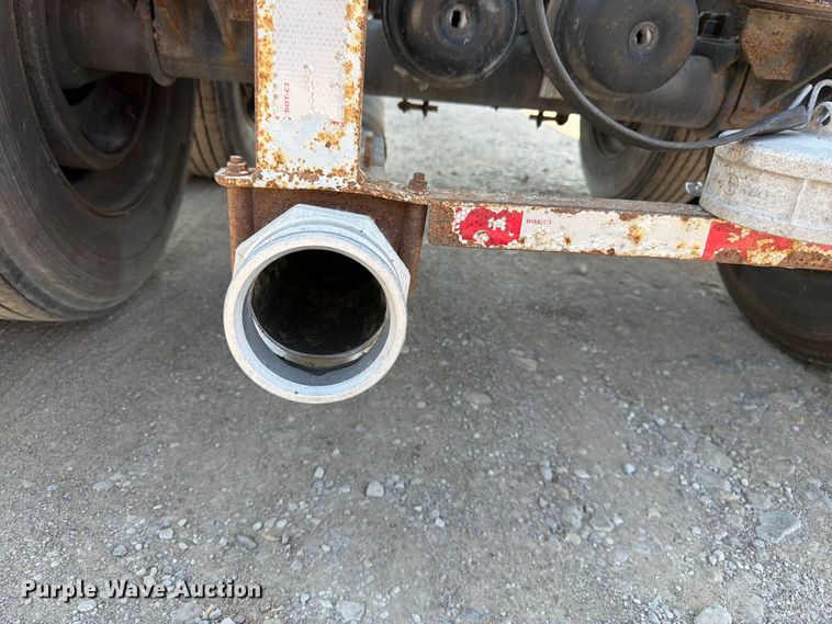 image for item FK3294 1985 Fruehauf pneumatic dry bulk trailer