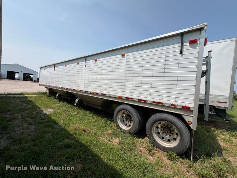 image for item FK3295 2013 Wilson Trailer Co. DWH-550 grain trailer