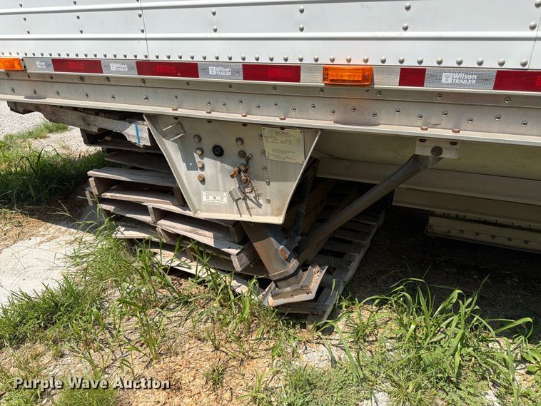 image for item FK3295 2013 Wilson Trailer Co. DWH-550 grain trailer