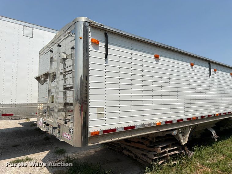 image for item FK3295 2013 Wilson Trailer Co. DWH-550 grain trailer