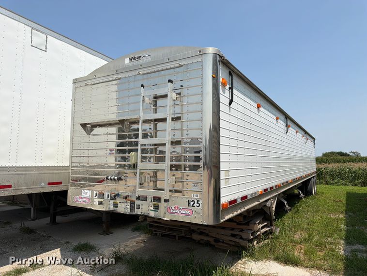 image for item FK3295 2013 Wilson Trailer Co. DWH-550 grain trailer