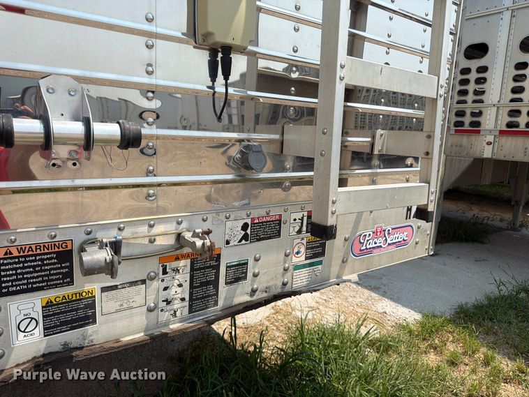 image for item FK3295 2013 Wilson Trailer Co. DWH-550 grain trailer
