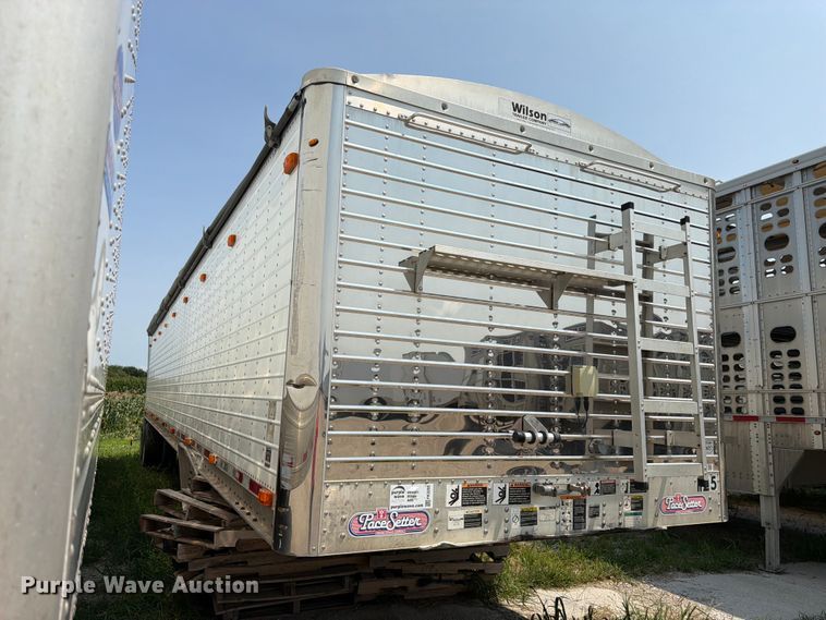 image for item FK3295 2013 Wilson Trailer Co. DWH-550 grain trailer