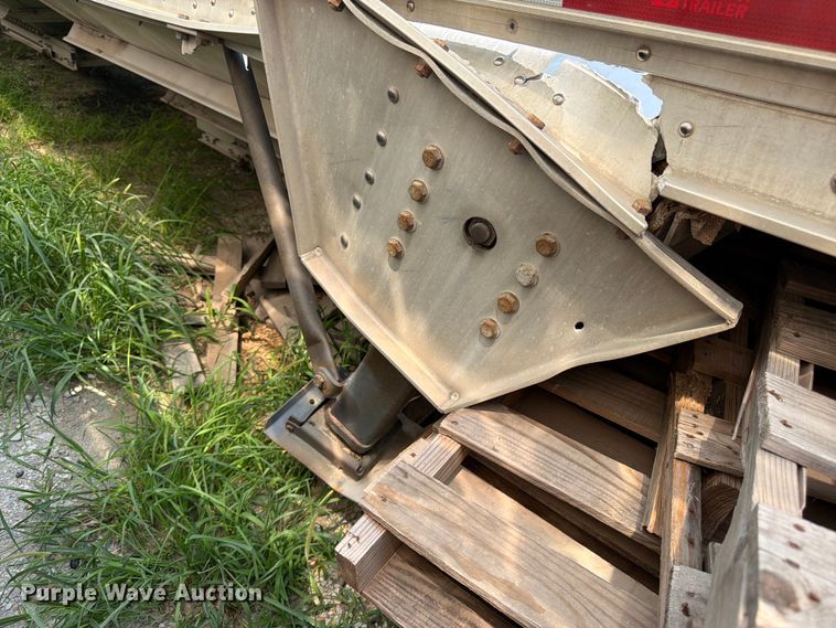 image for item FK3295 2013 Wilson Trailer Co. DWH-550 grain trailer