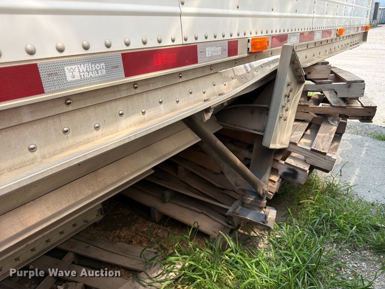 image for item FK3295 2013 Wilson Trailer Co. DWH-550 grain trailer