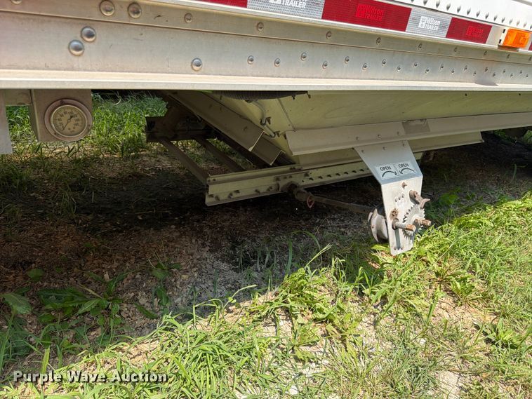 image for item FK3295 2013 Wilson Trailer Co. DWH-550 grain trailer