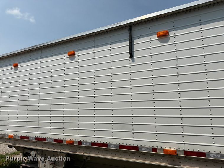 image for item FK3295 2013 Wilson Trailer Co. DWH-550 grain trailer