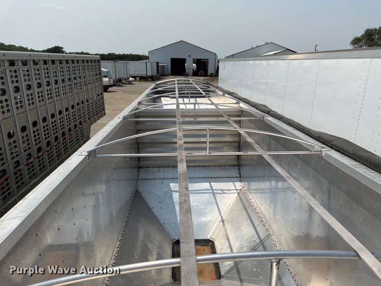image for item FK3295 2013 Wilson Trailer Co. DWH-550 grain trailer