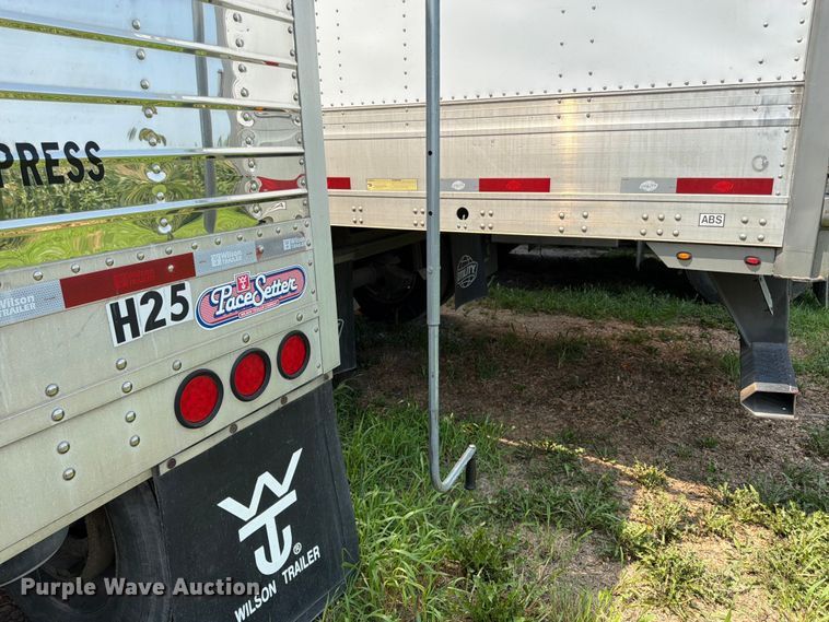 image for item FK3295 2013 Wilson Trailer Co. DWH-550 grain trailer