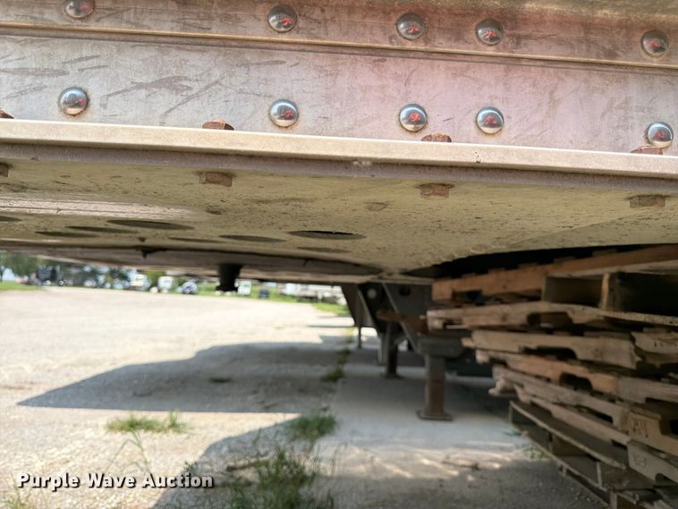 image for item FK3295 2013 Wilson Trailer Co. DWH-550 grain trailer