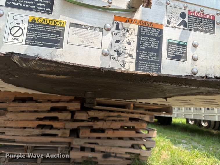 image for item FK3295 2013 Wilson Trailer Co. DWH-550 grain trailer