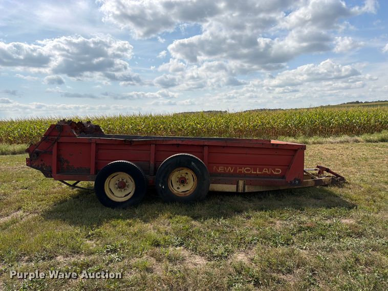 image for item FK3389 New Holland 790 manure spreader