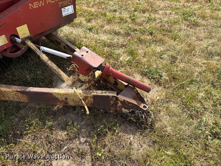 image for item FK3389 New Holland 790 manure spreader