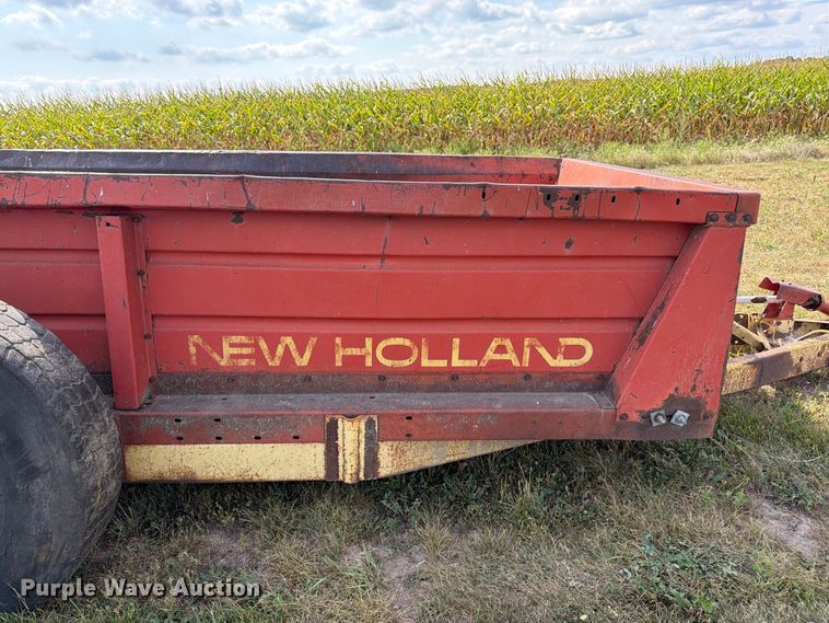 image for item FK3389 New Holland 790 manure spreader