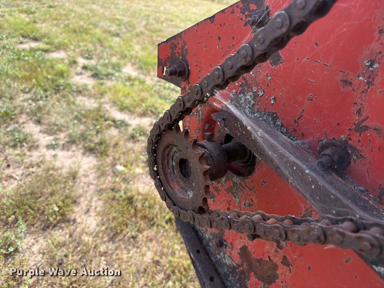 image for item FK3389 New Holland 790 manure spreader
