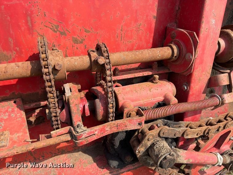 image for item FK3389 New Holland 790 manure spreader