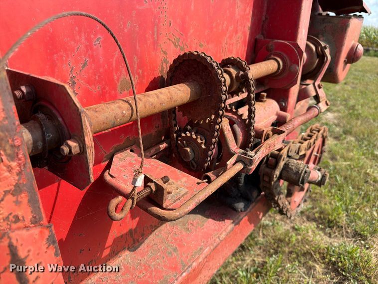 image for item FK3389 New Holland 790 manure spreader