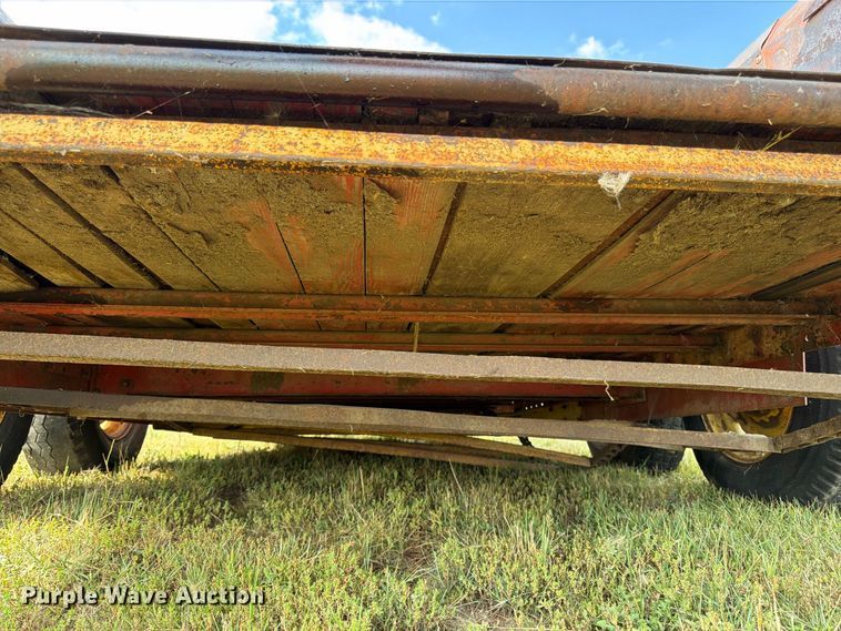 image for item FK3389 New Holland 790 manure spreader