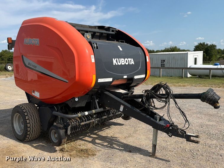 image for item FN2555 Kubota BV4160 round baler
