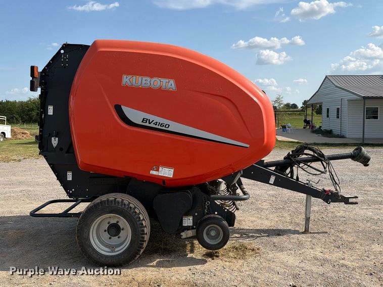 image for item FN2555 Kubota BV4160 round baler