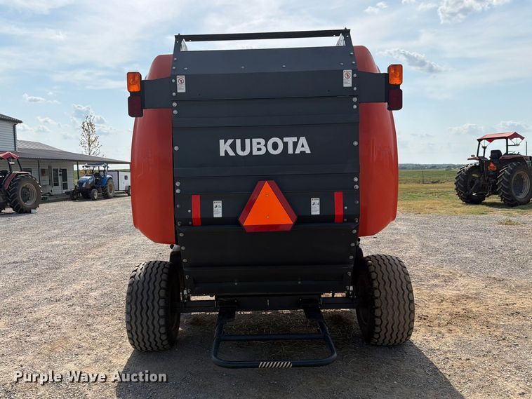 image for item FN2555 Kubota BV4160 round baler