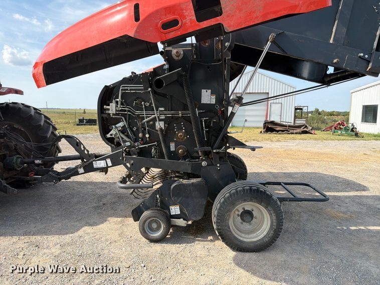 image for item FN2555 Kubota BV4160 round baler