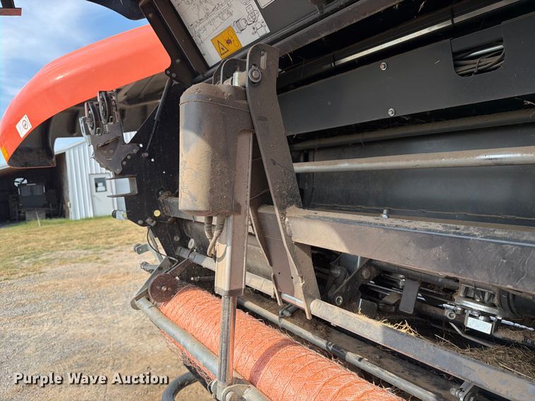 image for item FN2555 Kubota BV4160 round baler