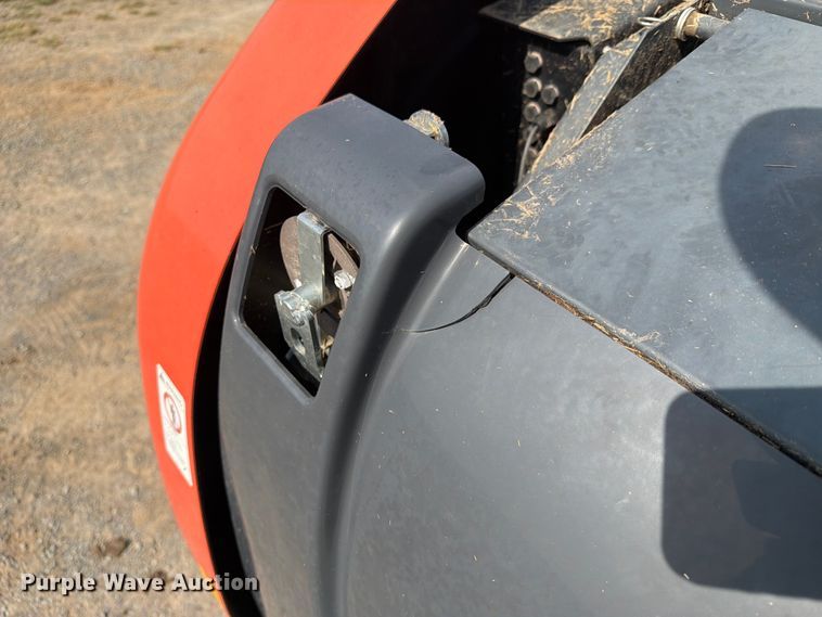 image for item FN2555 Kubota BV4160 round baler