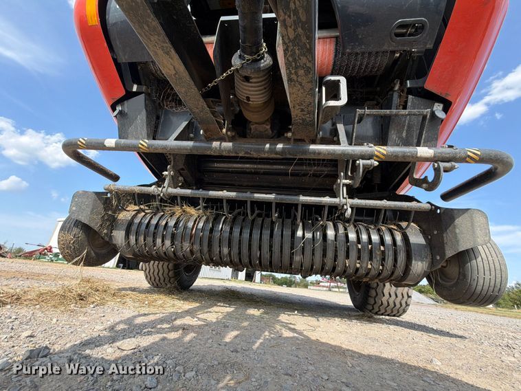 image for item FN2555 Kubota BV4160 round baler