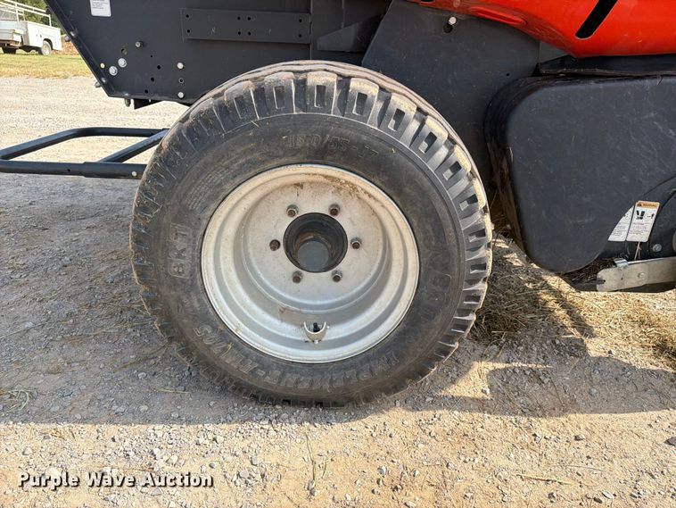image for item FN2555 Kubota BV4160 round baler