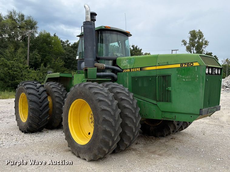 image for item FP4039 1989 John Deere 8760 4WD tractor