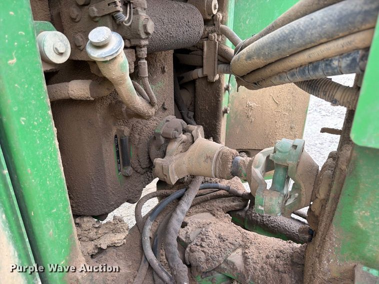 image for item FP4039 1989 John Deere 8760 4WD tractor
