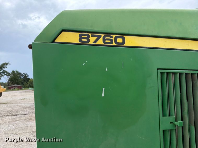 image for item FP4039 1989 John Deere 8760 4WD tractor