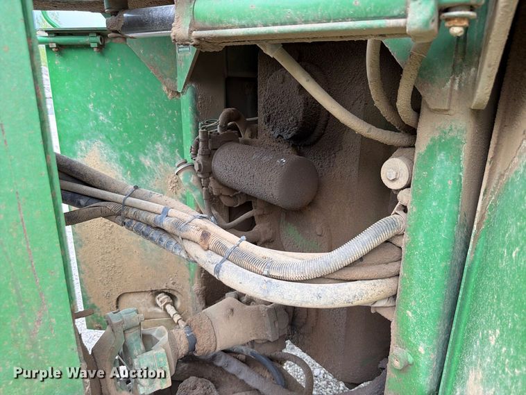 image for item FP4039 1989 John Deere 8760 4WD tractor
