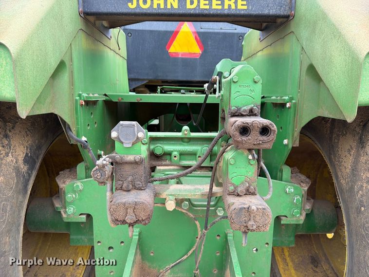 image for item FP4039 1989 John Deere 8760 4WD tractor