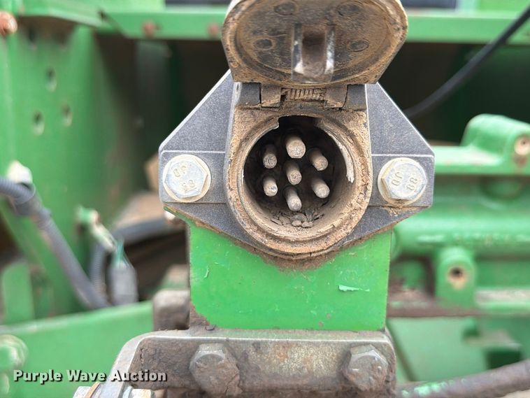 image for item FP4039 1989 John Deere 8760 4WD tractor