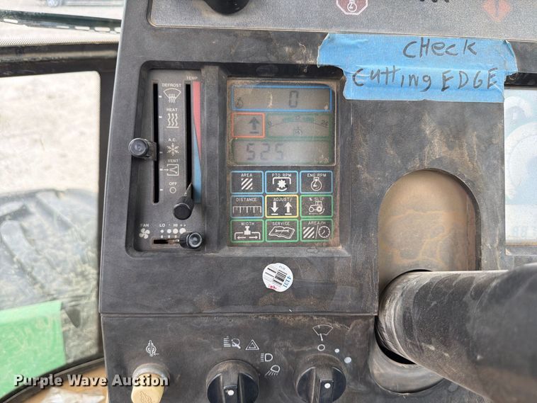 image for item FP4039 1989 John Deere 8760 4WD tractor