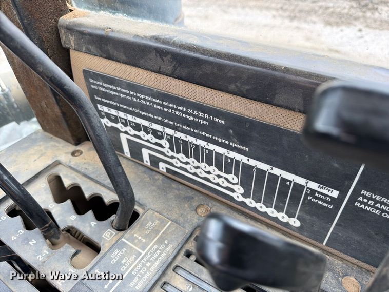 image for item FP4039 1989 John Deere 8760 4WD tractor
