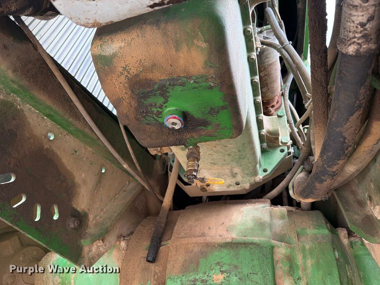 image for item FP4039 1989 John Deere 8760 4WD tractor
